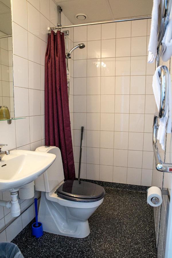 Hotell Station Skinnskatteberg Buitenkant foto